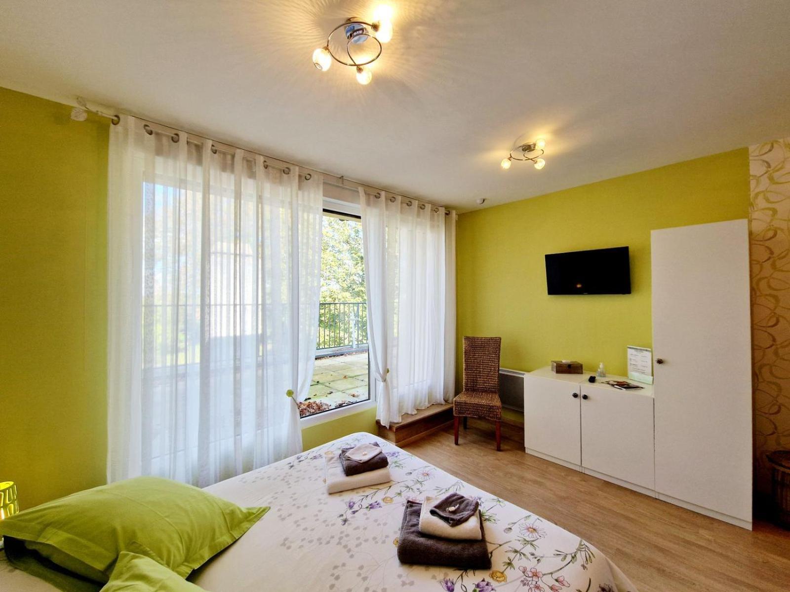 Bed and Breakfast Les Jardins De La Grange Rezonville Exterior foto