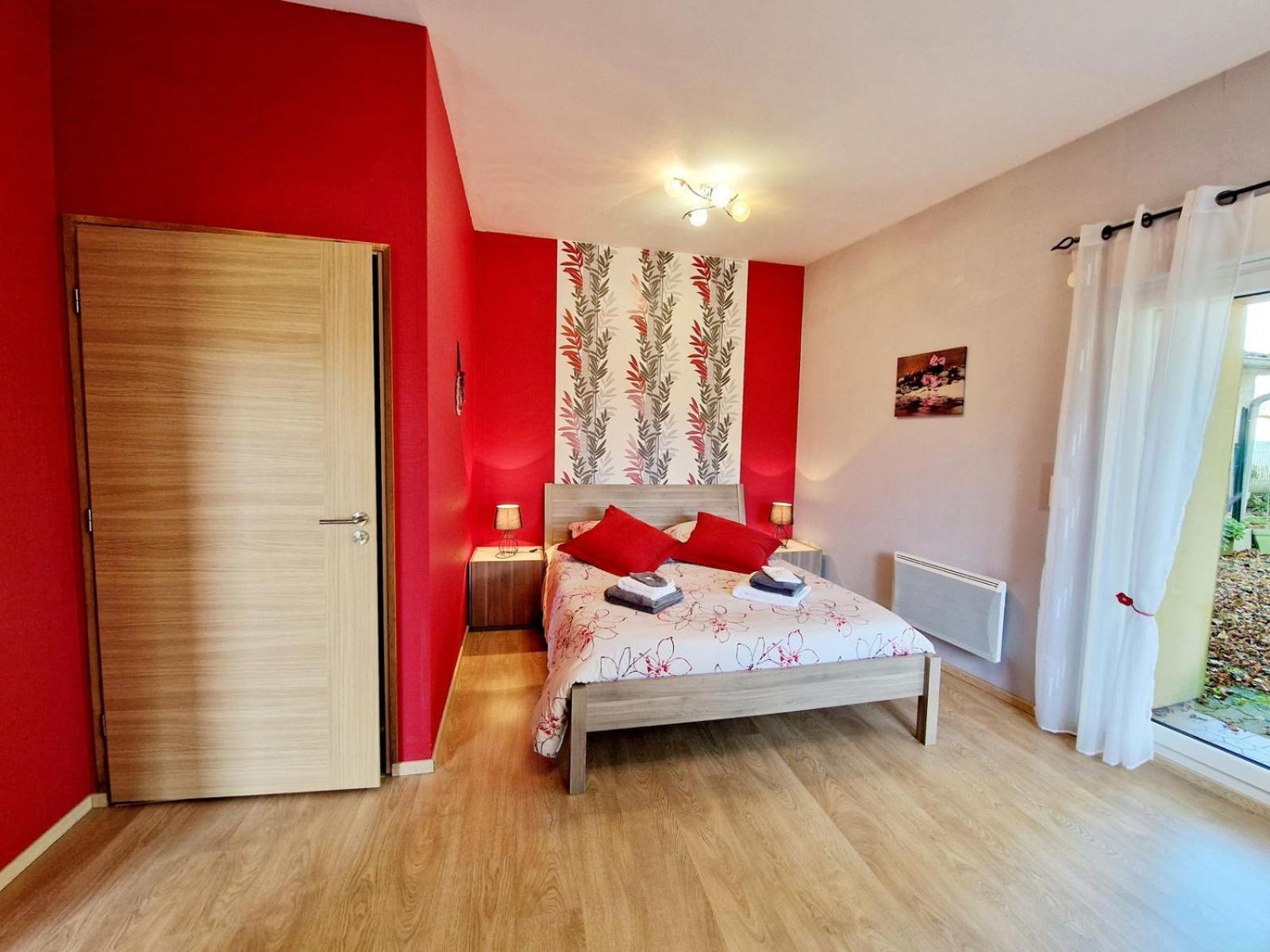 Bed and Breakfast Les Jardins De La Grange Rezonville Exterior foto