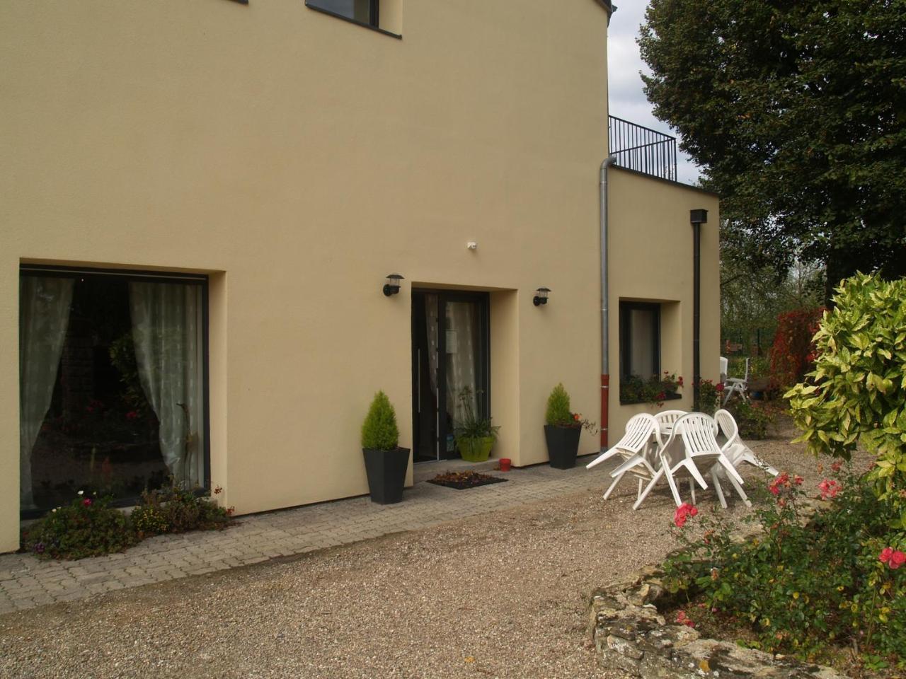 Bed and Breakfast Les Jardins De La Grange Rezonville Exterior foto